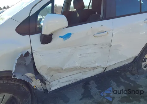 2015 Chevrolet Trax 1Ls z USA, uszkodzony, nr VIN KL7CJKSB5FB078756